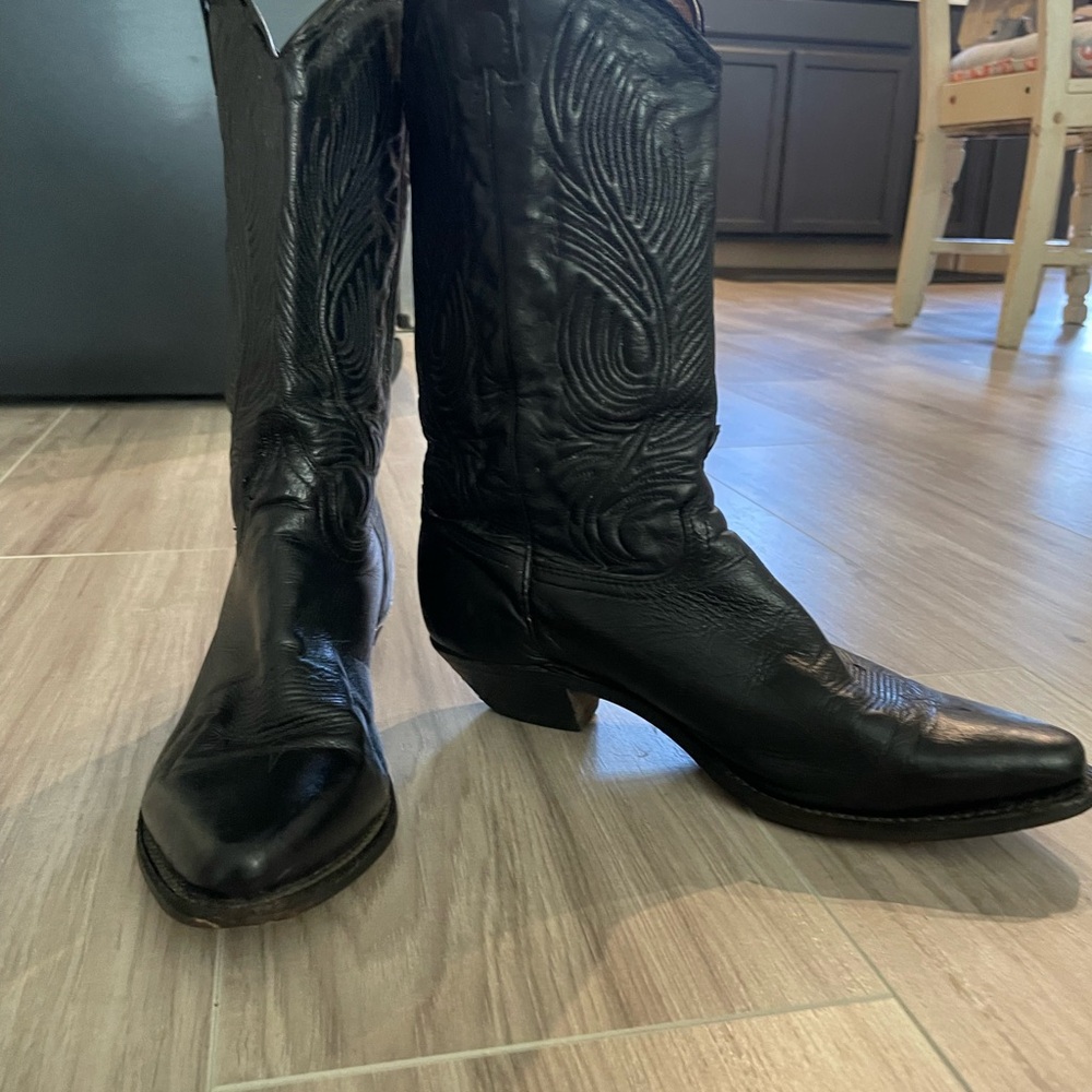 Nice ladies western boots